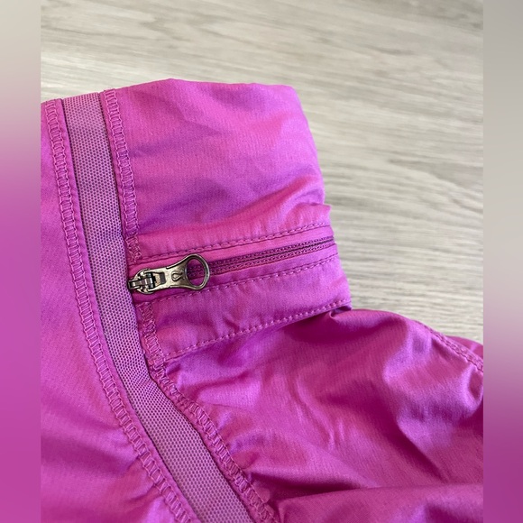 LULULEMON Pink Zip Up Windbreaker Jacket w/ packable hood & ponytail hole Sz 4 - Picture 9 of 15